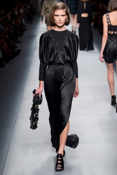 Look 38